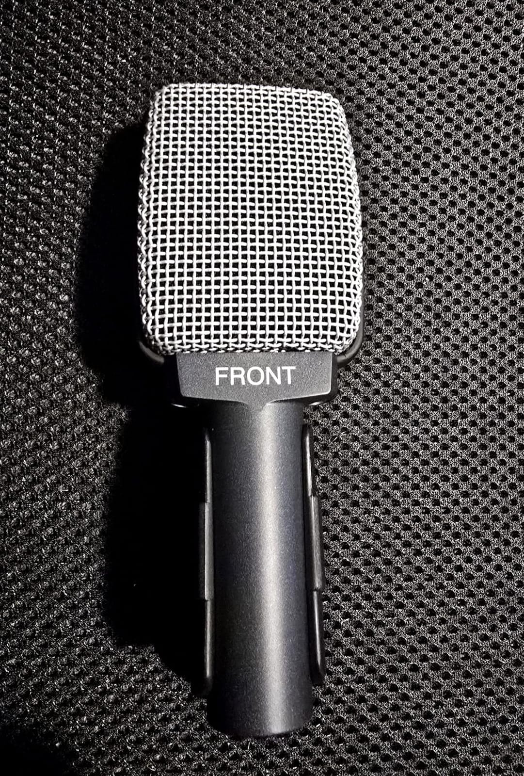 Sennheiser Professional e 609 Silver Super-Cardioid Instrument Microphone, Wired customer photo 1