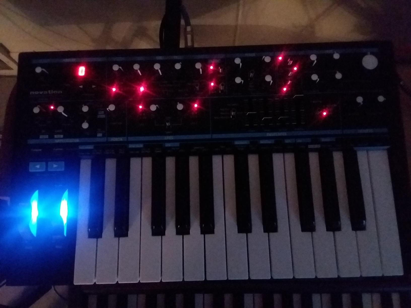 Novation Bass Station II Analog Monosynth | USB, 25 Full-Size Keys, Aftertouch, 2 Analog Oscillators + Sub-Oscillator, 2 Filters, Overdrive, Arpeggiator, Paraphonic Mode customer photo 2