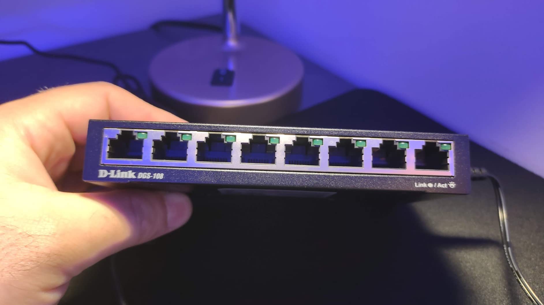 D-Link DGS-108, 8 Port Gigabit Ethernet Switch Unmanaged, Network Splitter, Silent Fanless, Network Hub, Sturdy Metal with Shielded Ports, Compact Desktop/Wall Mount, QoS, Energy Saving, Plug and Play customer photo 2