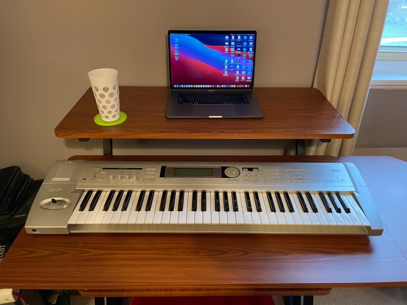On-Stage WS7500 Series Wood Studio Workstation - Rosewood customer photo 2