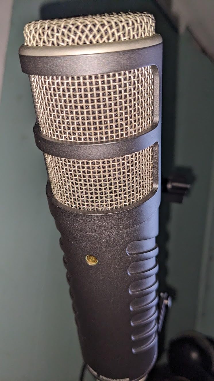 RODE Microphones Procaster Broadcast Dynamic Vocal Microphone | Cardioid dynamic microphone with XLR3 connector for broadcasting, podcasting and voice recording customer photo 1