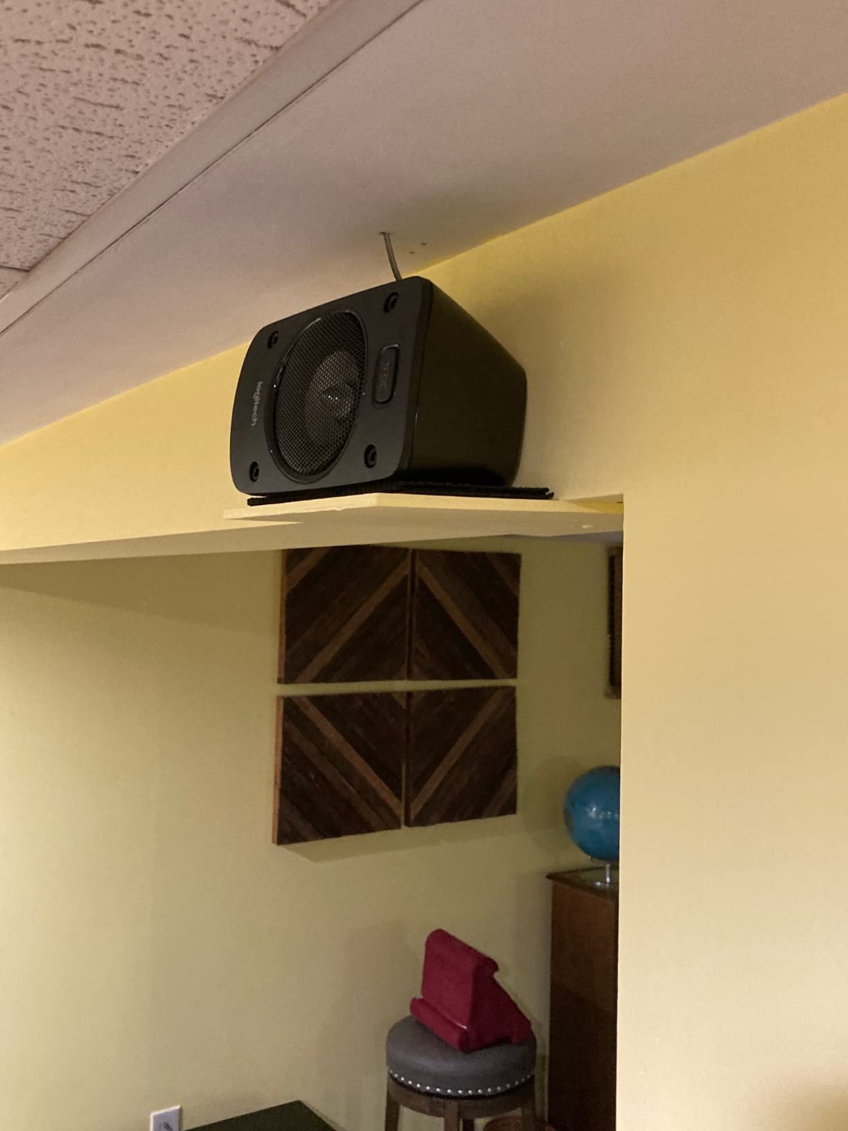 Logitech Z906 5.1 Surround Sound Speaker THX Dolby DTS - Black | Certified, digital audio input, multiple devices setup customer photo 1