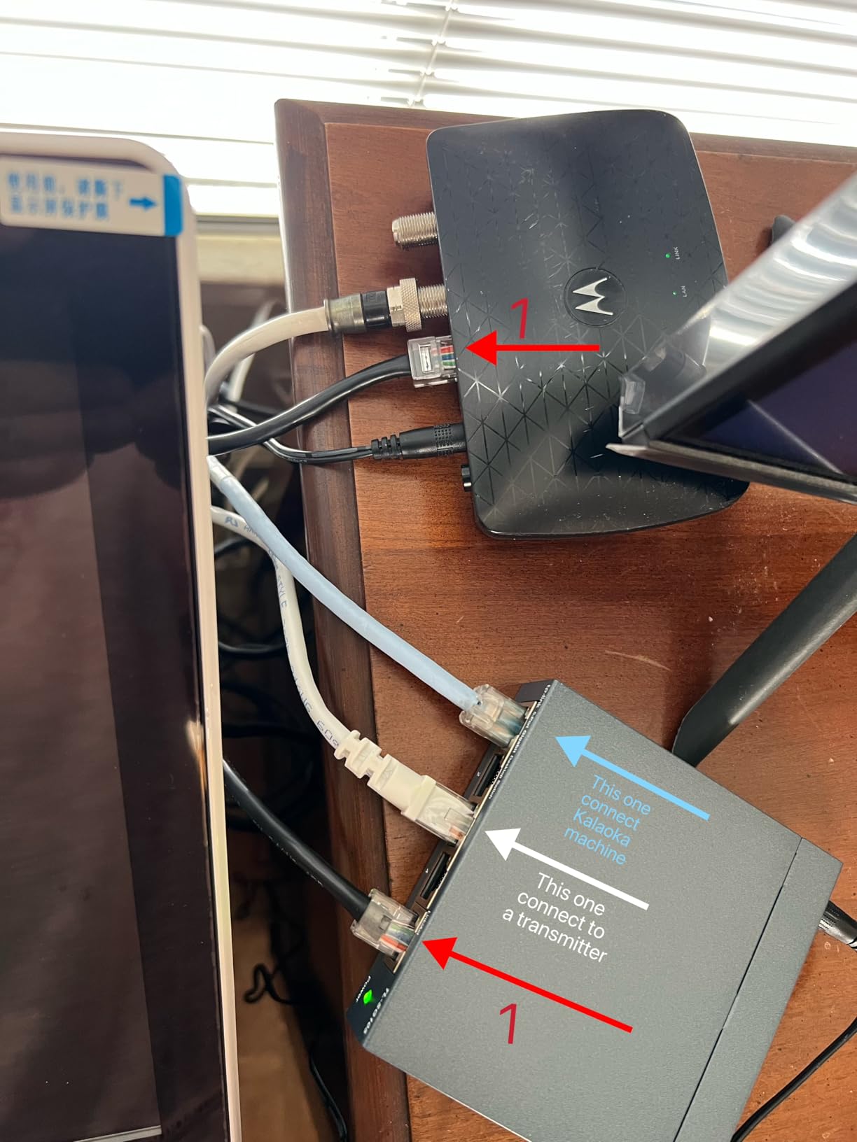 TP-Link TL-SG105, 5 Port Gigabit Unmanaged Ethernet Switch, Network Hub, Ethernet Splitter, Plug & Play, Fanless Metal Design, Shielded Ports, Traffic Optimization customer photo 2