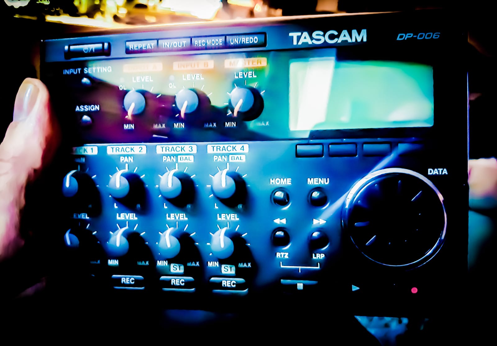 Tascam DP-006 6-Track Digital Pocketstudio Multi-Track Audio Recorder, Built-in Mics, Songwriting, Battery Operated customer photo 1