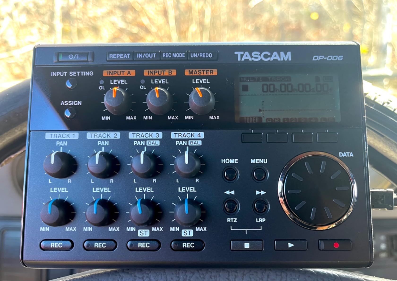 Tascam DP-006 6-Track Digital Pocketstudio Multi-Track Audio Recorder, Built-in Mics, Songwriting, Battery Operated customer photo 2