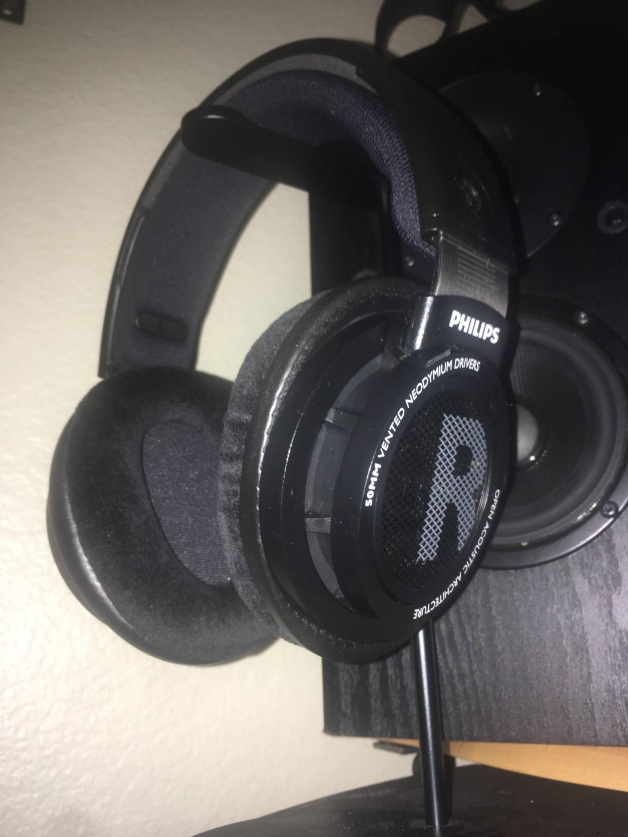 Philips Audio SHP9500 HiFi Precision Stereo Over-Ear Headphones (Black) customer photo 1