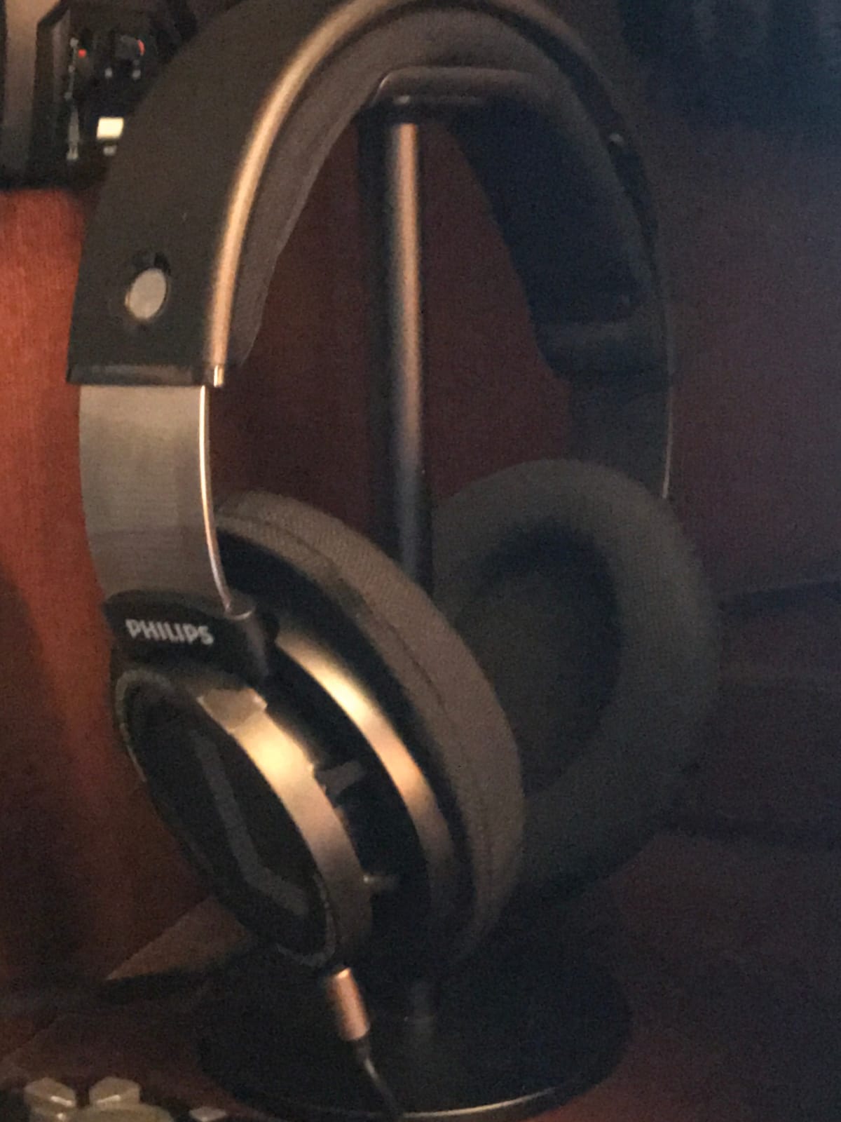 Philips Audio SHP9500 HiFi Precision Stereo Over-Ear Headphones (Black) customer photo 2