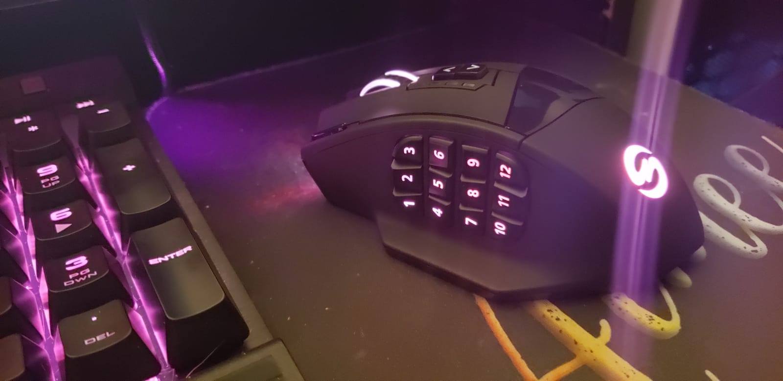 UtechSmart Venus Pro Wired MMO Gaming Mouse - 16000 DPI RGB | 16 Programmable Buttons, Lag-Free 2.4G, 70Hr Battery, Ergonomic Grip, Optical Sensor, [IGN's Recommendation] customer photo 1