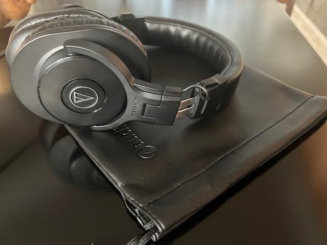 Audio-Technica ATH-M30x Professional Studio Monitor Headphones, Black customer photo 1