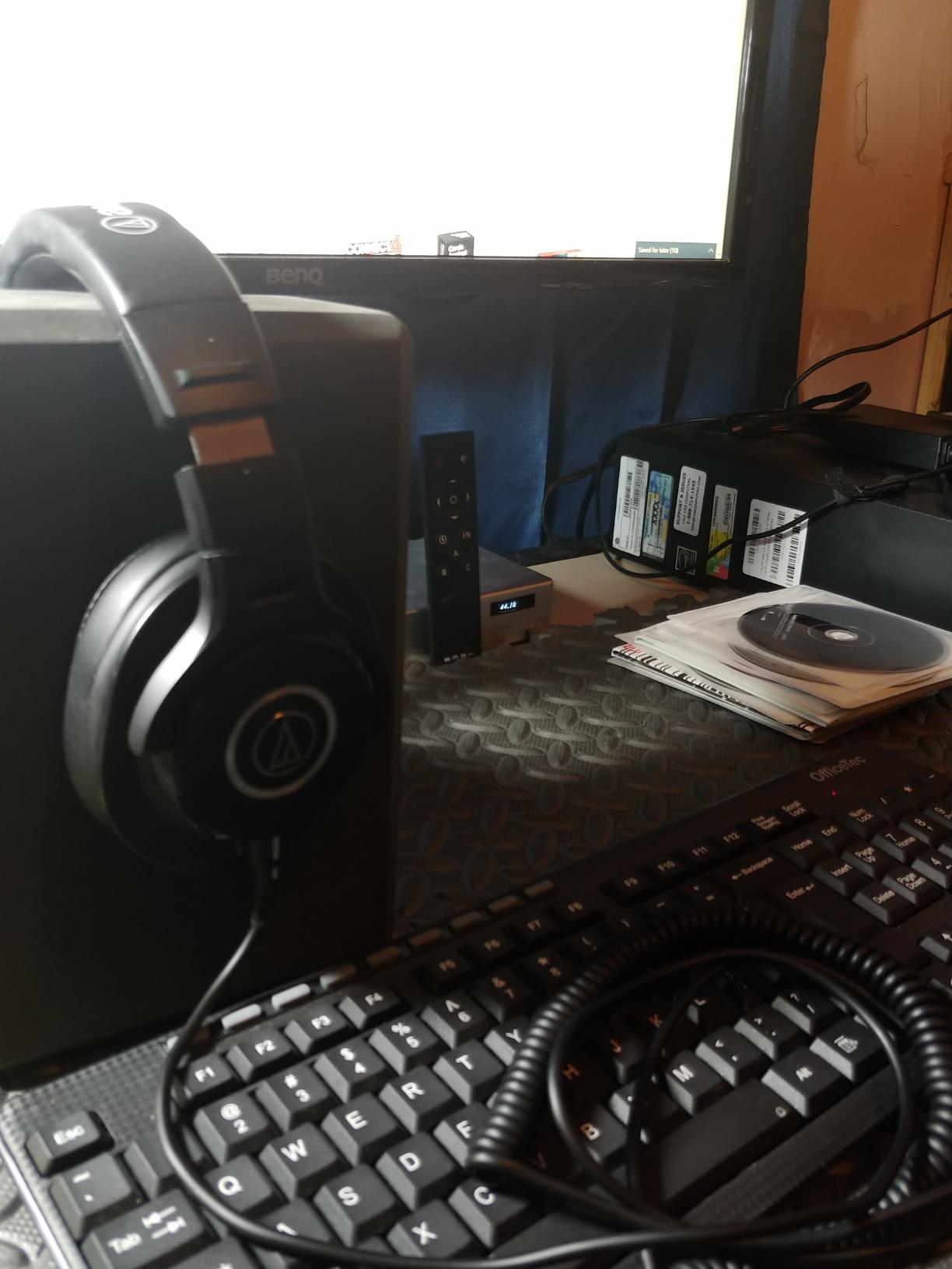 Audio-Technica ATH-M40x Professional Studio Monitor Headphone, Black customer photo 1