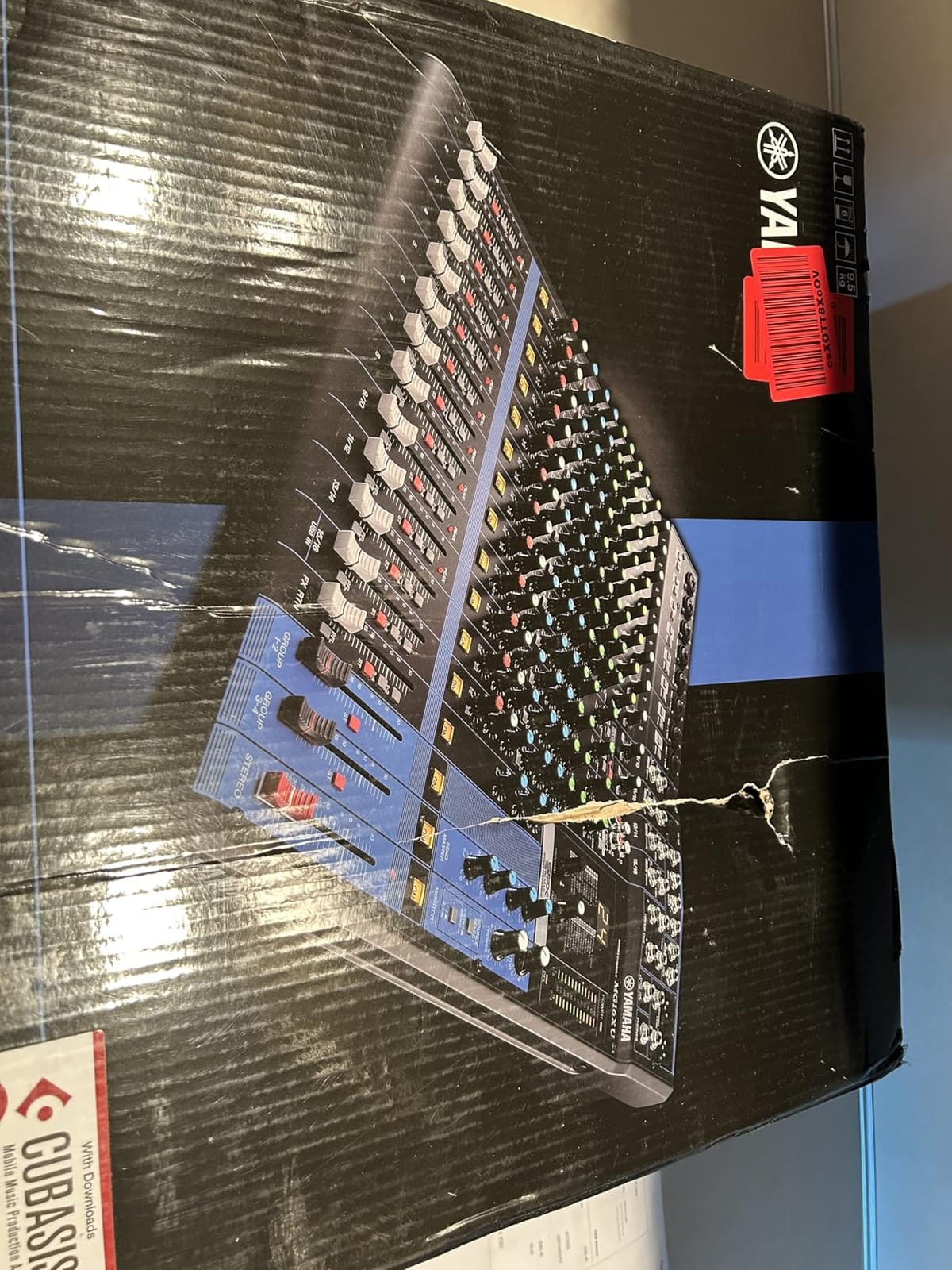 Yamaha MG16XU 16-Input 6-Bus Mixer with Effects customer photo 2