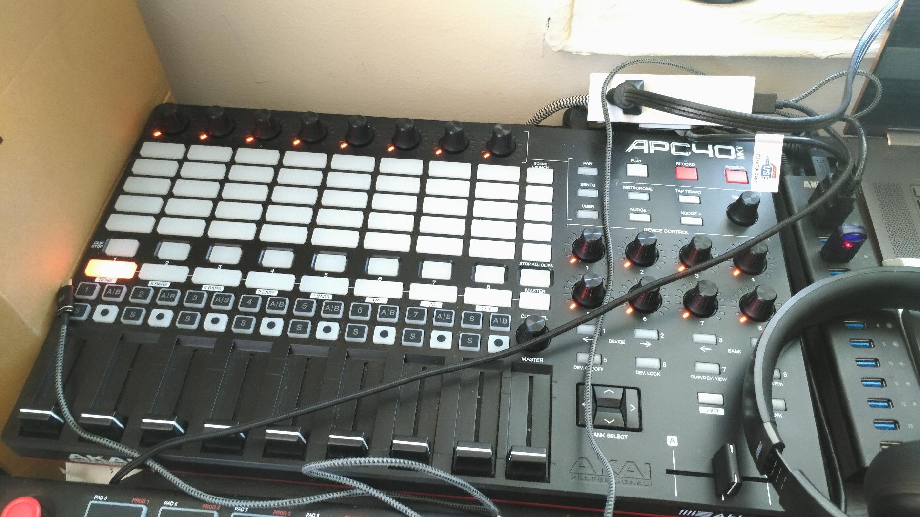 Akai Professional APC40 MKII USB MIDI Pad Controller | 40 RGB Pads, 8 Knobs, 9 Faders, 1:1 Mapping for Ableton Live, for Live Performance and Music Production customer photo 1