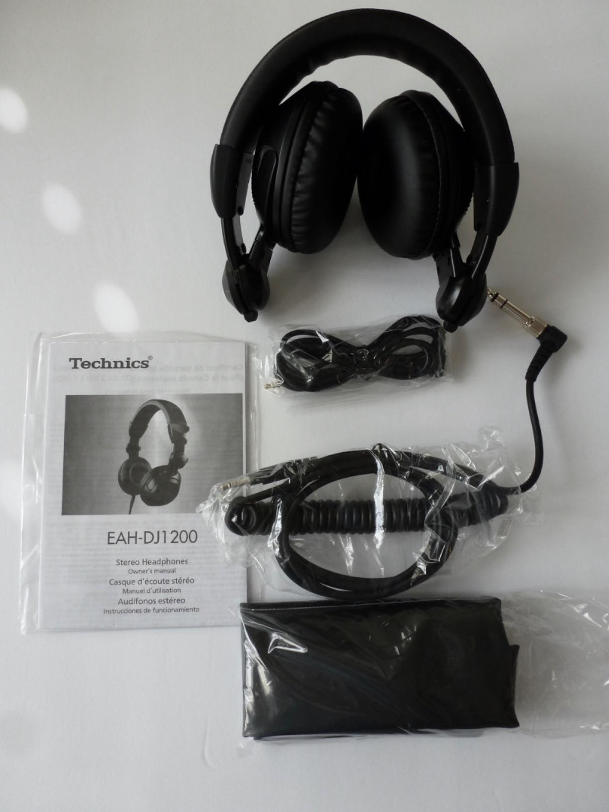 Technics Professional DJ Headphones with 40mm CCAW Voice Coil Drivers, 270 Swivel Housing and Locking Detachable Cord; Lightweight, Foldable High Input - EAH-DJ1200 (Black) customer photo 2