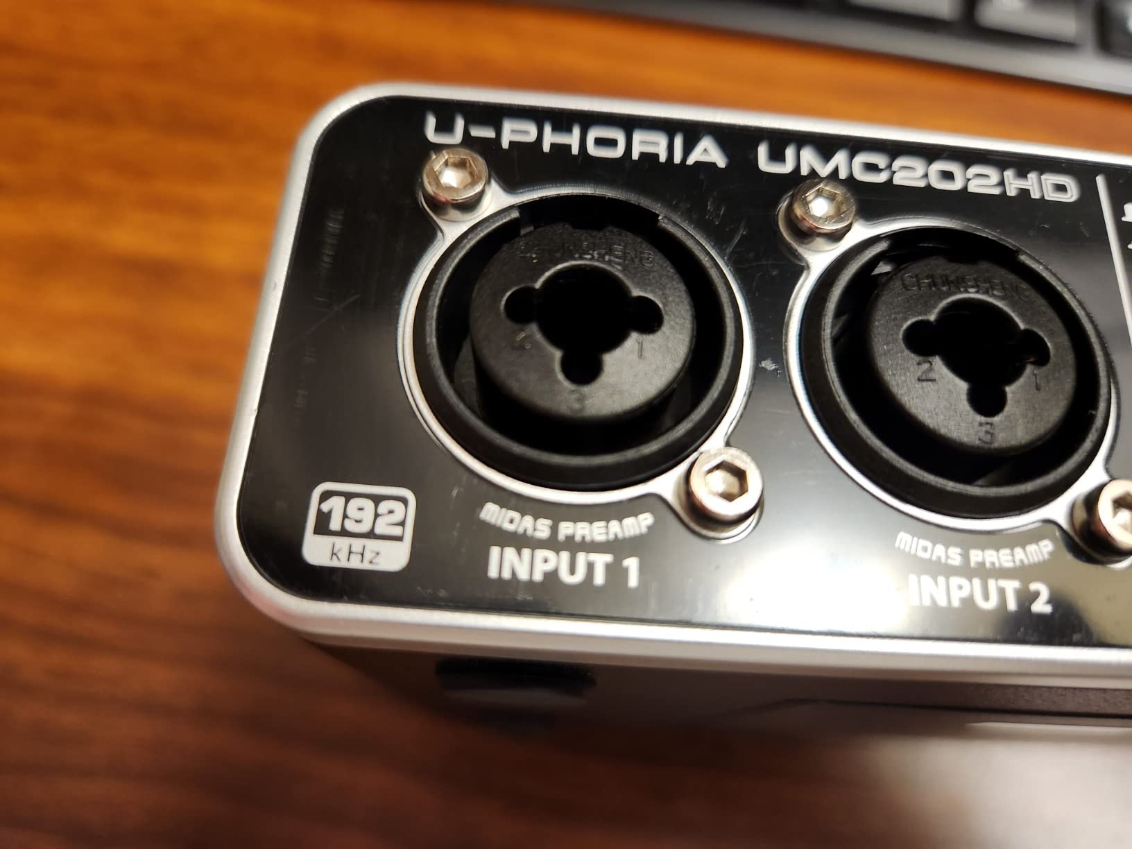 Behringer UMC202HD Audiophile 2x2, 24-Bit/192 kHz USB Audio Interface with Midas Mic Preamplifiers | For Recording Microphones and Instruments customer photo 2