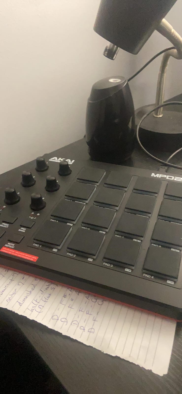 Akai Professional MPD218 USB MIDI Pad Controller | 16 Velocity-Sensitive MPC Drum Pads, 6 Assignable Knobs, Note Repeat, for Beat Makers and Music Producers customer photo 2