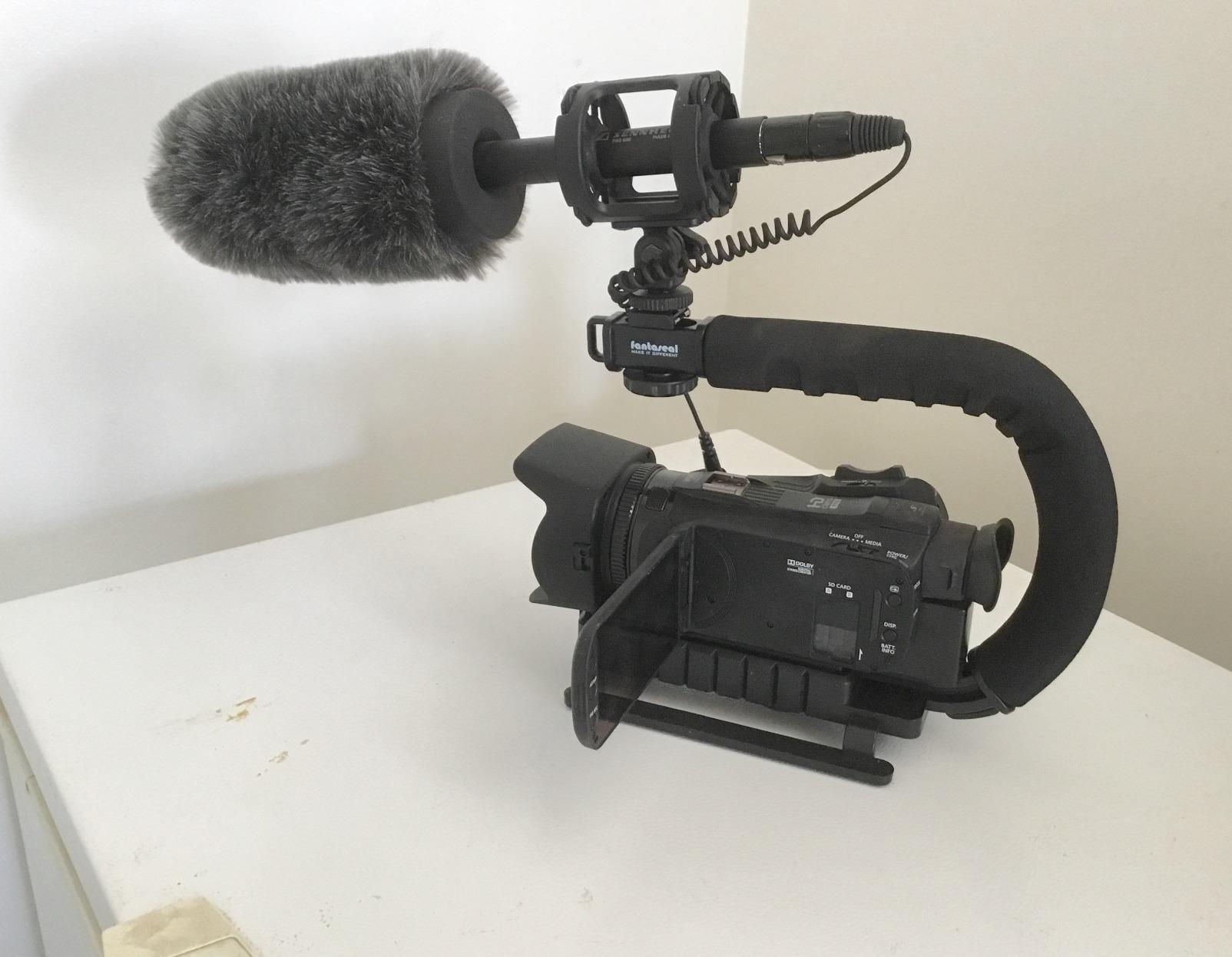 Sennheiser MKE 600 Shotgun Microphone with Auray Universal Shock Mount and Windshield, XLR customer photo 1