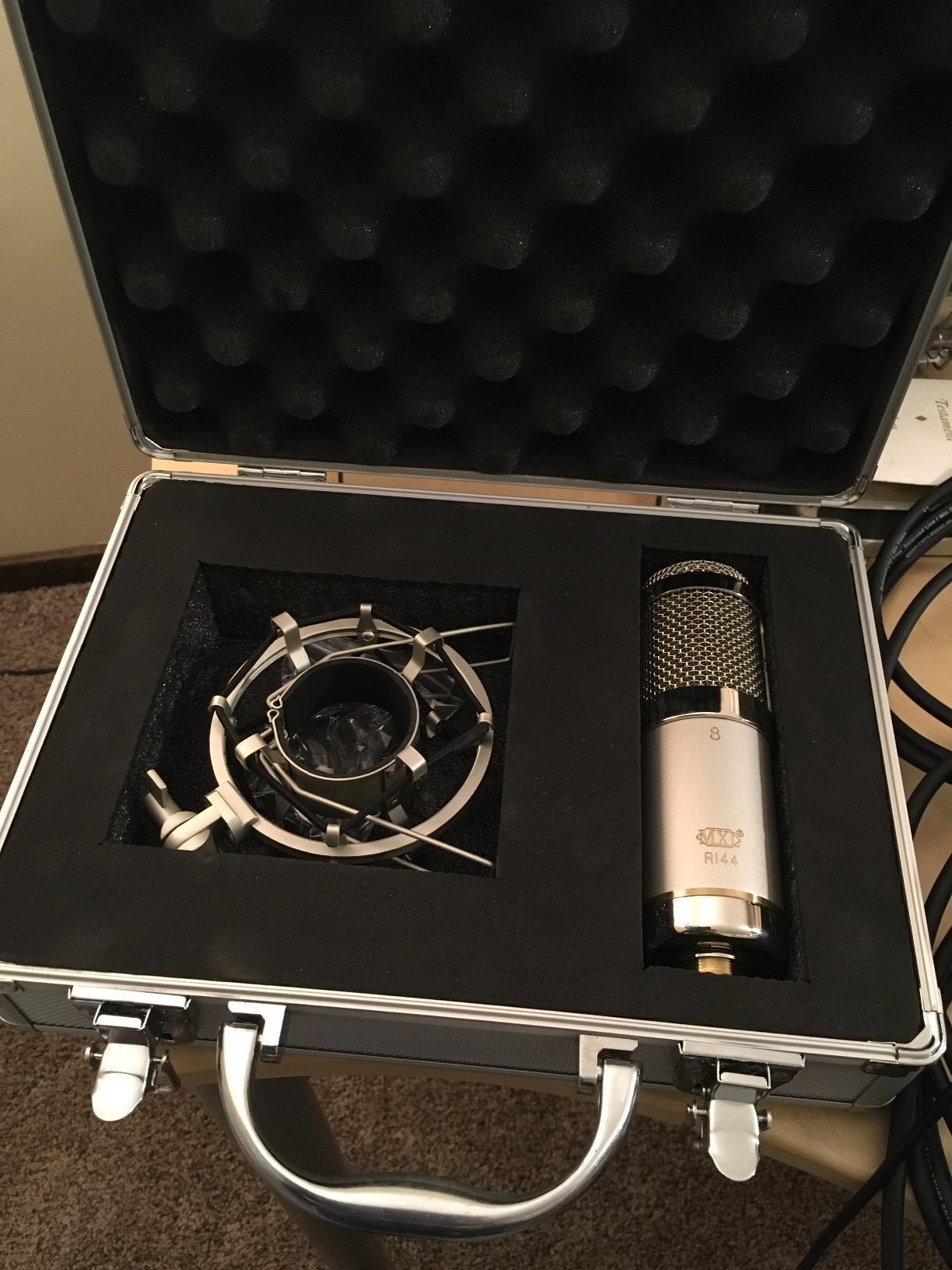 MXL R144 HE Heritage Edition Classic Ribbon Microphone | Figure-8 Polar Pattern & 20Hz-17 kHz Frequency Response - Included: Black Shock-mount, Carrying Case & Cleaning Cloth customer photo 2