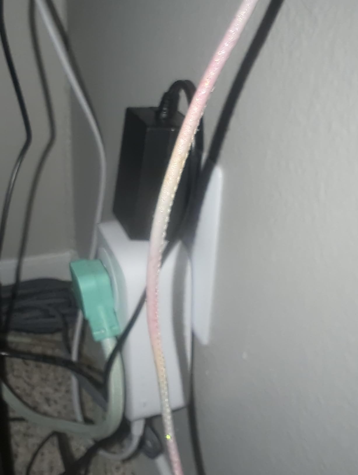 TP-Link AV2000 Powerline Ethernet Adapter, Passthrough, 2 Gigabit Ports | Powerline Network Adapter, 2x2 MIMO, Ethernet Over Power, Plug Pair & Play, Power Saving (TL-PA9020P KIT) customer photo 1
