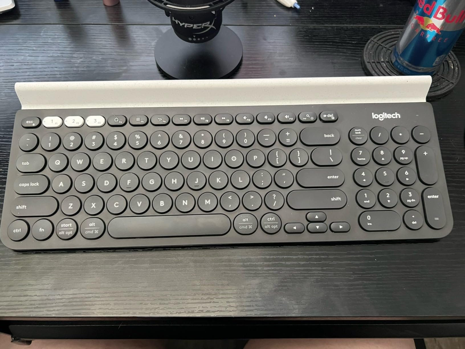 Logitech K780 Multi-Device Wireless Keyboard with Built-in Cradle customer photo 2