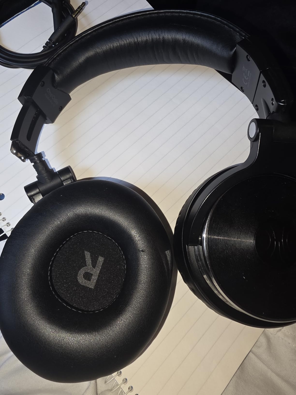 OneOdio Wired DJ Hi-Res Over-Ear Headphones, 50mm drivers, dual 3.5mm and 6.35mm jacks for studio monitoring, recording, podcasting, mixing and DJ use customer photo 1