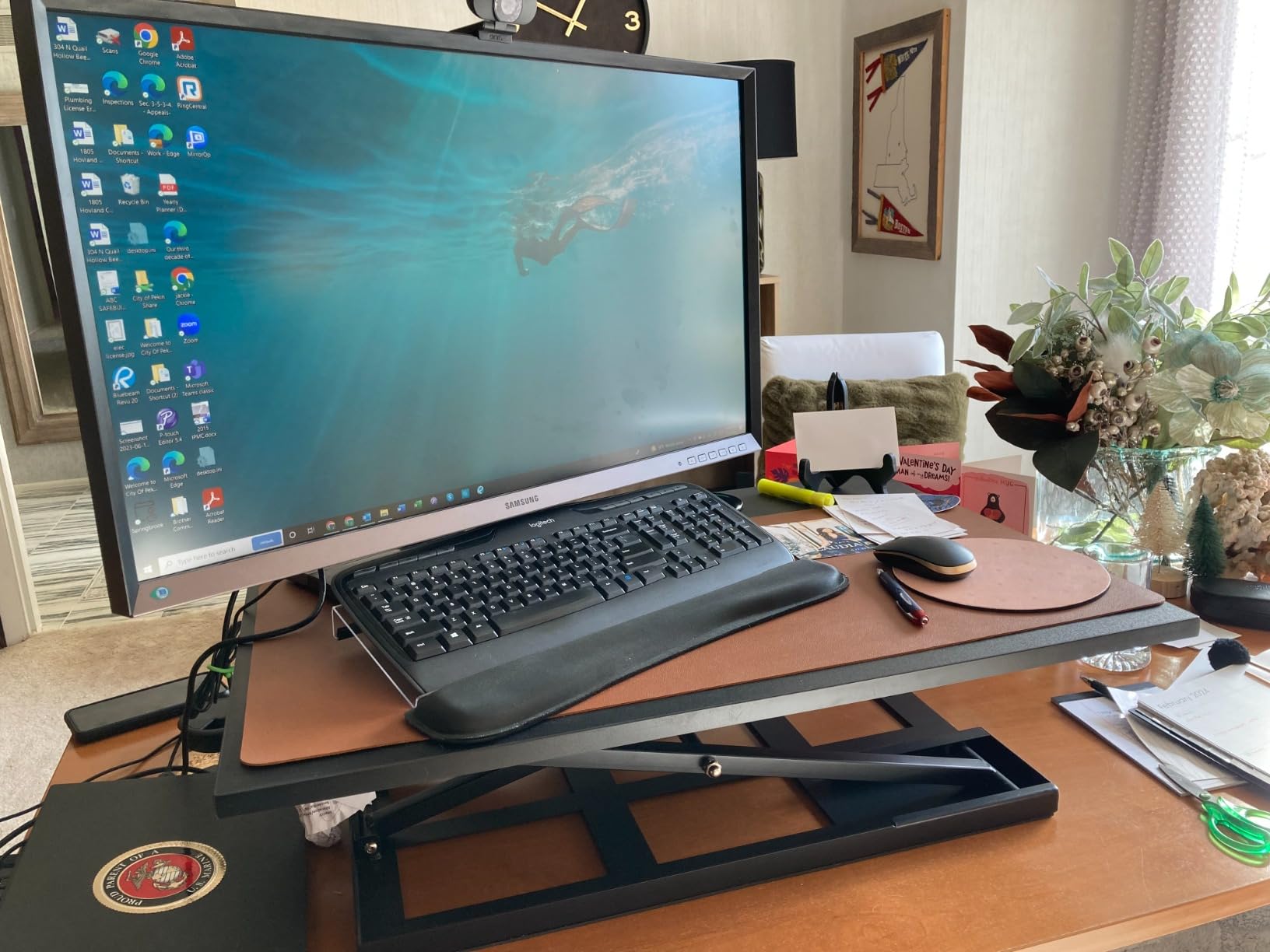 Mount-It! Standing Desk Converter 32
