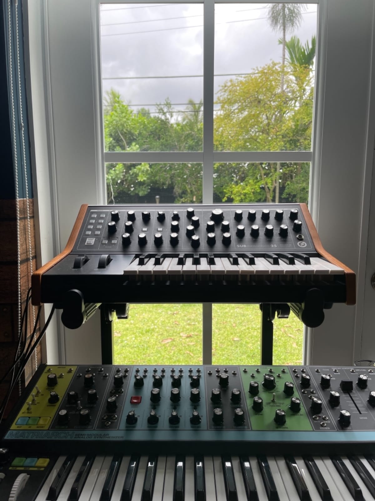MOOG Subsequent 37 Paraphonic Analog Synthesizer | 37 Semi Weighted Keys, Headphone Amp, 256 Presets, Screen and Software Editor customer photo 2