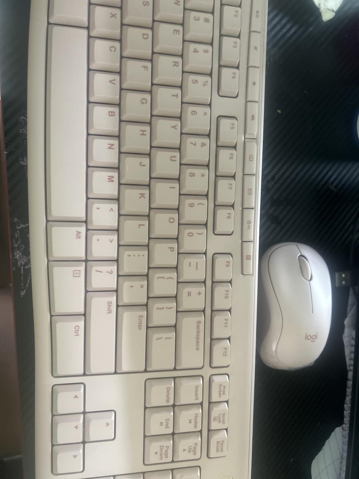 Logitech MK270 Full Size Wireless Keyboard and Mouse Combo - Black customer photo 2