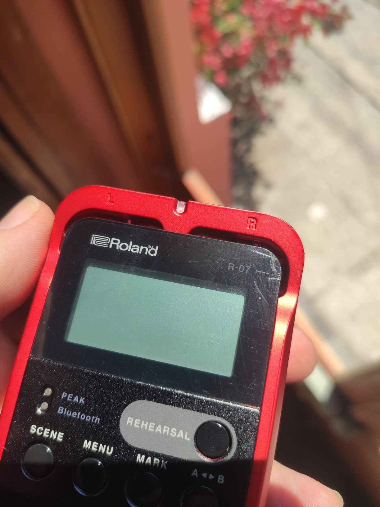 Roland R-07 High-Resolution Handheld Audio Recorder, Black (R-07-BK) customer photo 1