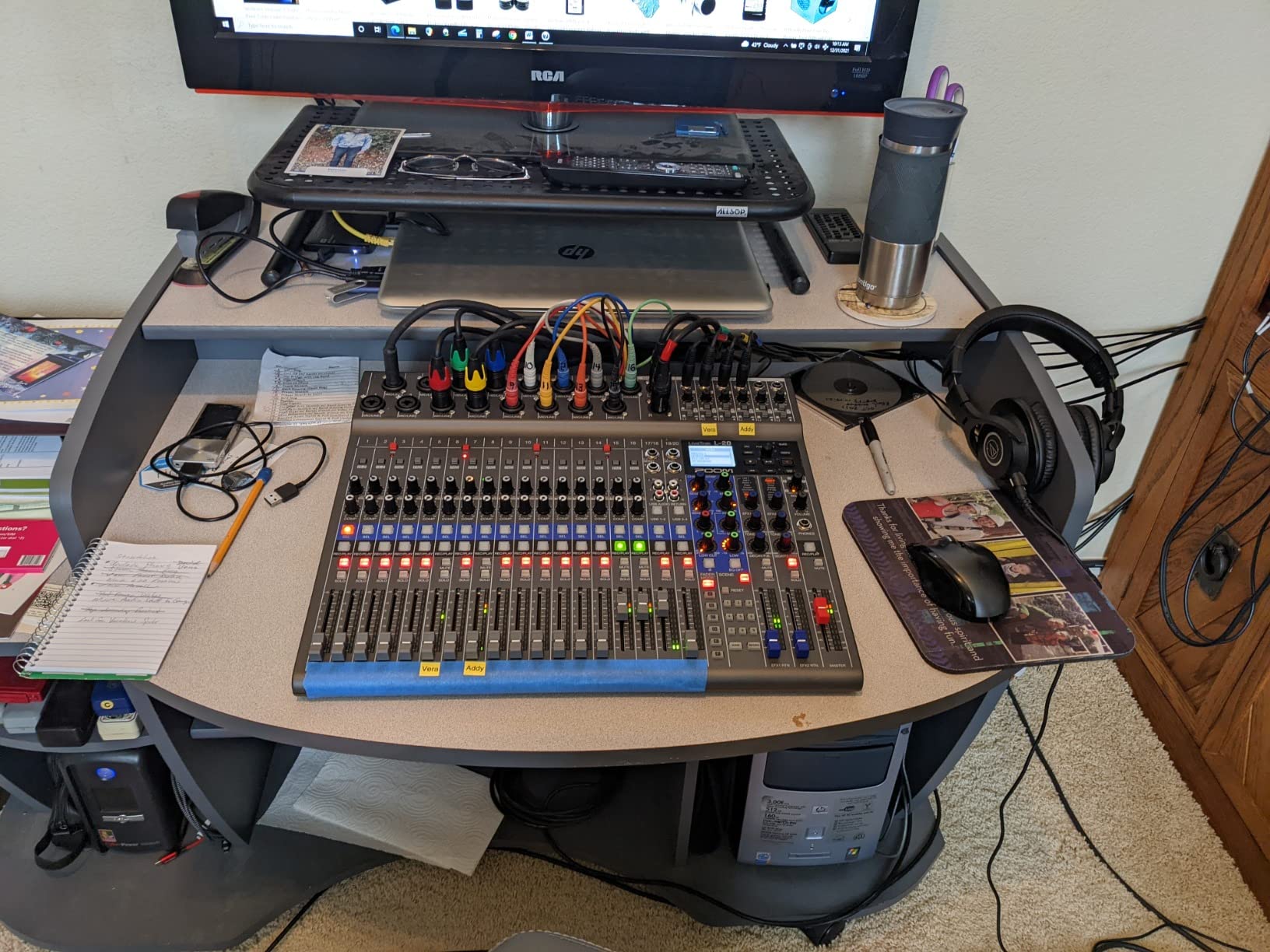 Zoom LiveTrak L-20 Mixer/Recorder for Musicians & Podcasters | 20-Input, 22-Channel, 6 Headphone Outputs, Wireless IOS Control, USB Audio Interface customer photo 2