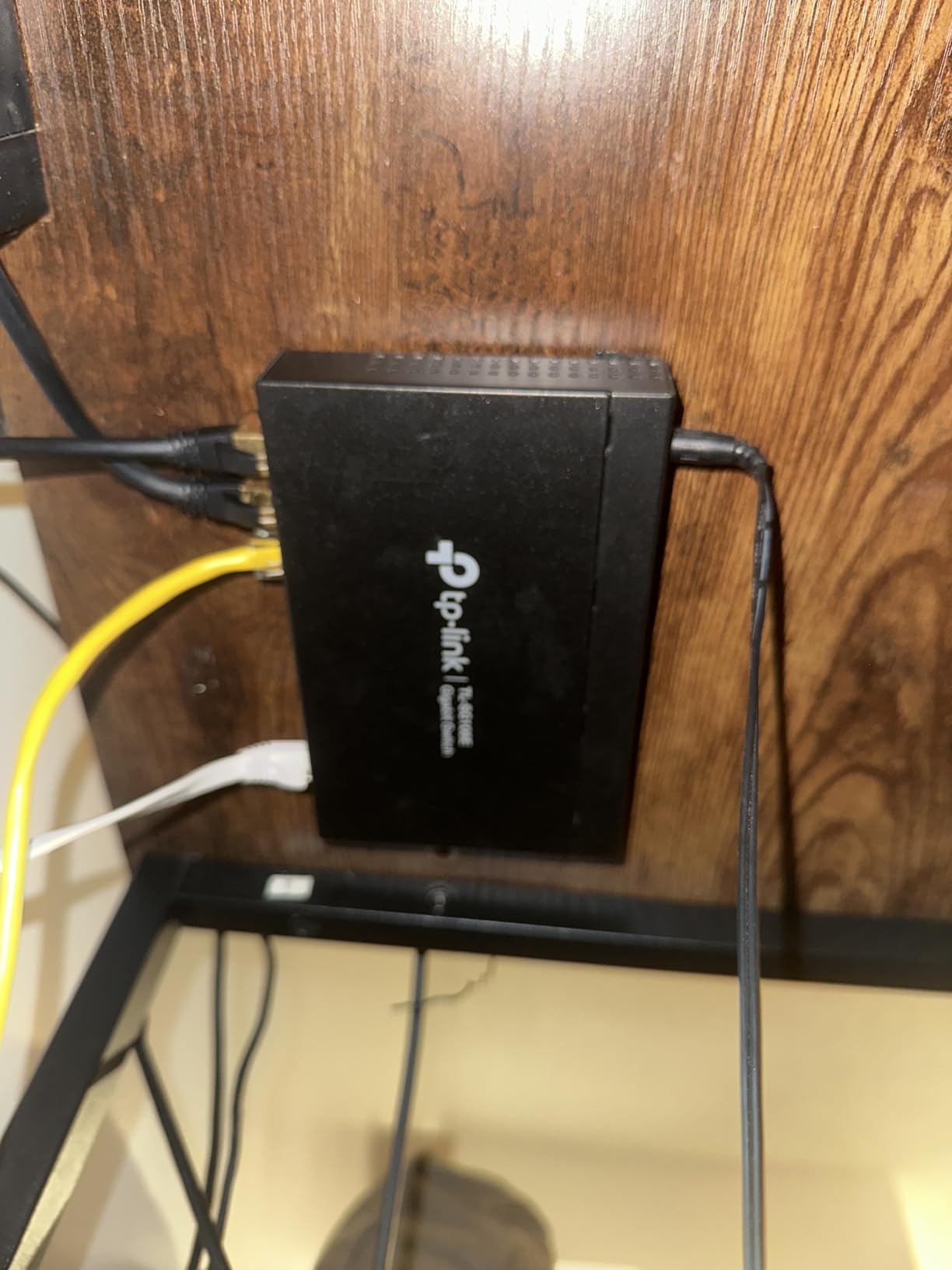 TP-Link 16 Port Gigabit Easy Smart Managed Switch (TL-SG116E) customer photo 2