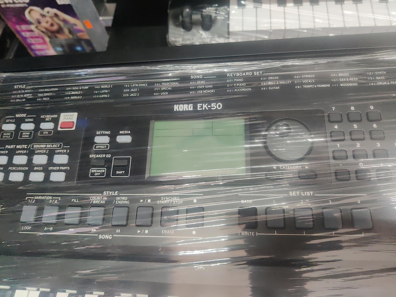 Korg, 61-Key Keyboards & Pianos (EK50) | 61-key workstation with 700 sounds and 280 styles for performance, composition and recording customer photo 1