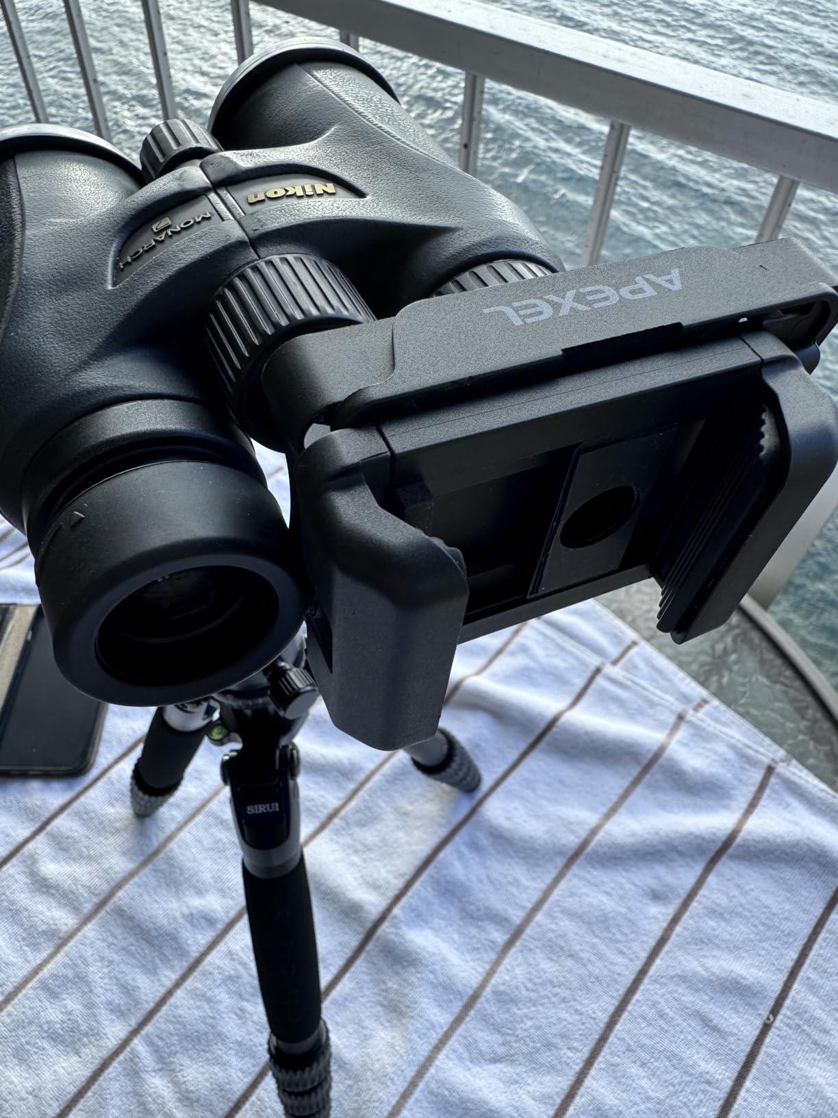 SIRUI Lightweight Carbon Fiber Travel Tripod, 52