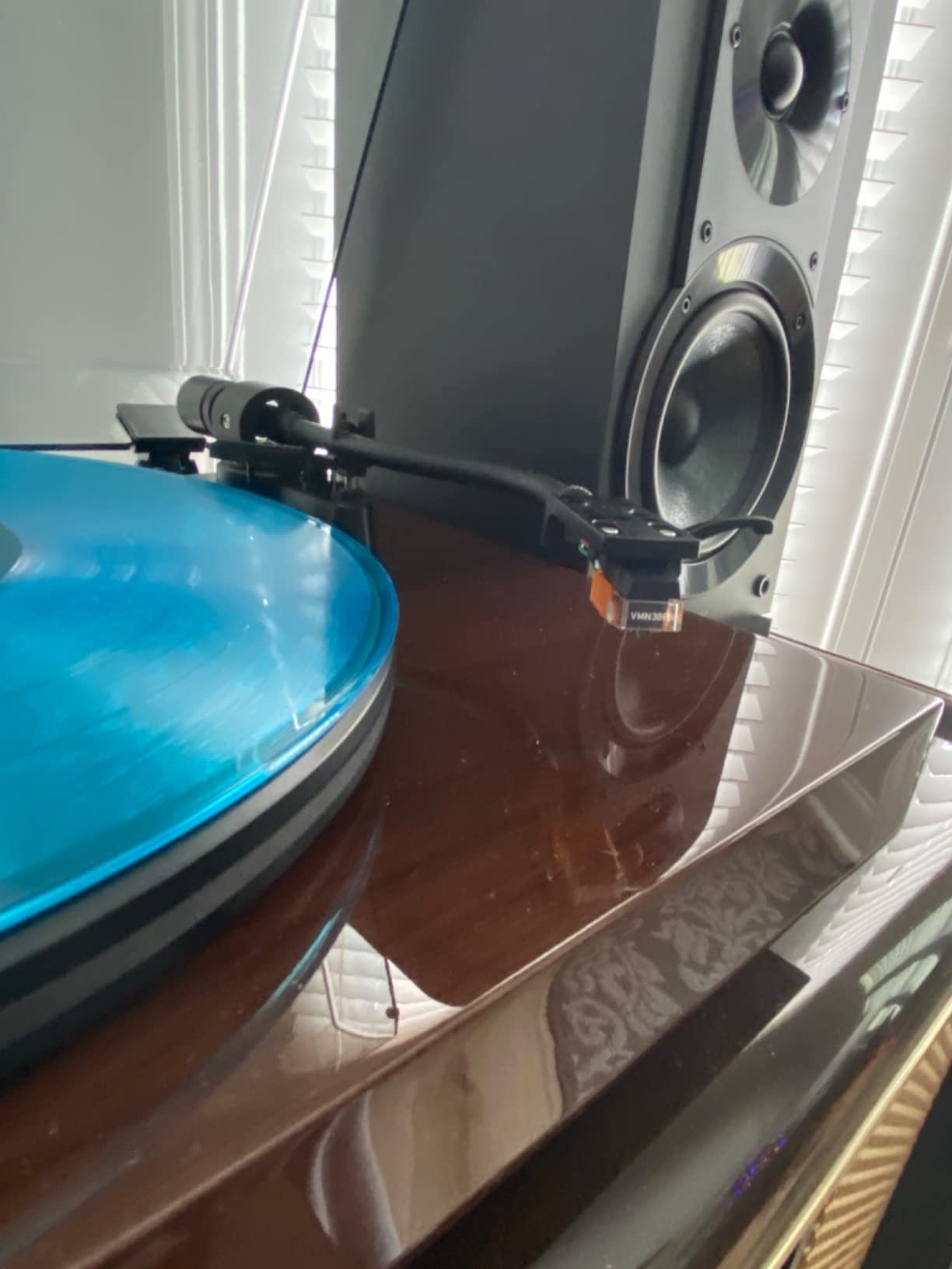 Fluance RT82 Reference High Fidelity Vinyl Turntable Record Player with Ortofon OM10 Cartridge, Speed Control Motor, High Mass MDF Wood Plinth, Vibration Isolation Feet - Piano Black customer photo 2