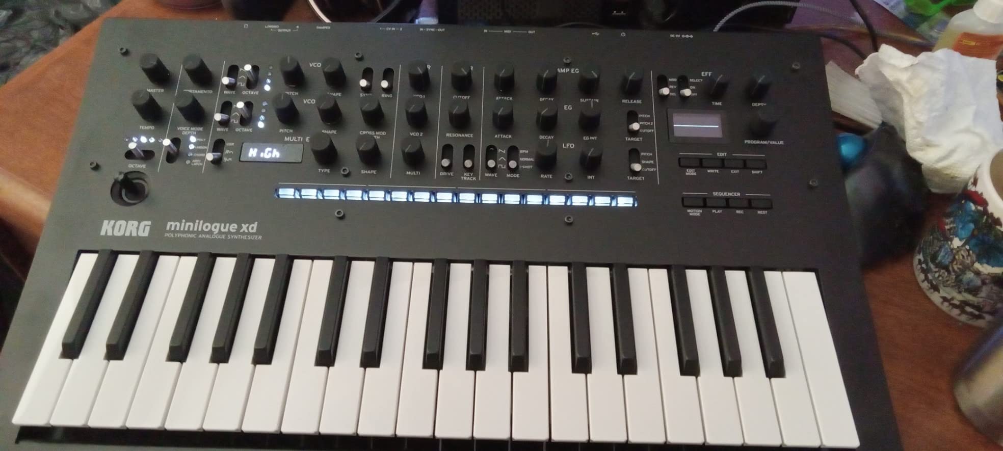 Korg minilogue xd 37-key Polyphonic Analog Synthesizer w/ 16-step Sequencer, 4 Voices and OLED Oscilloscope (MINILOGUEXD) customer photo 1
