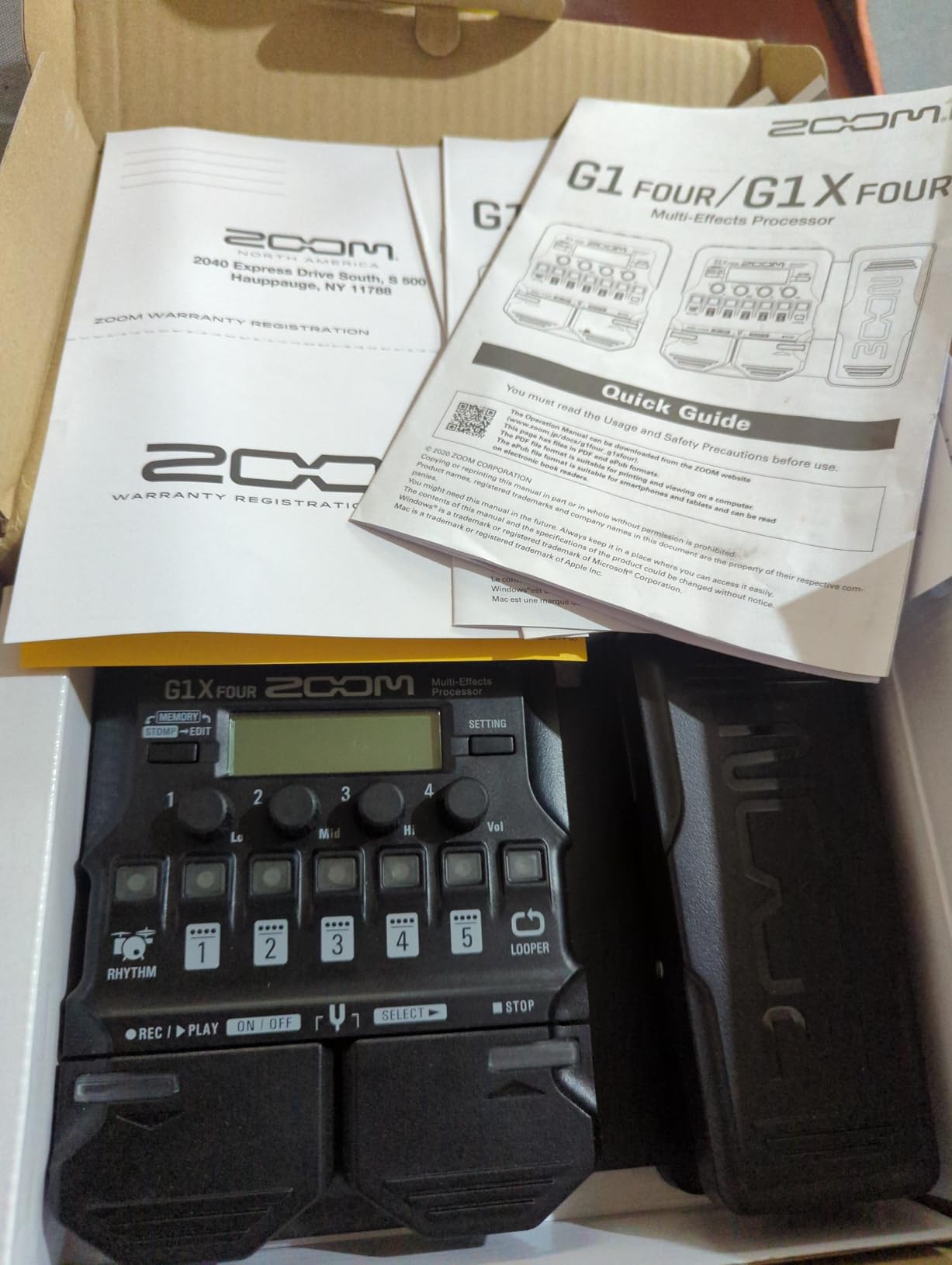 Zoom G1X Four Guitar Multi-Effects Processor with Expression Pedal | 70+ Effects, Amp Modeling, Looper, 68 Rhythm Patterns, Tuner, Battery Powered customer photo 1