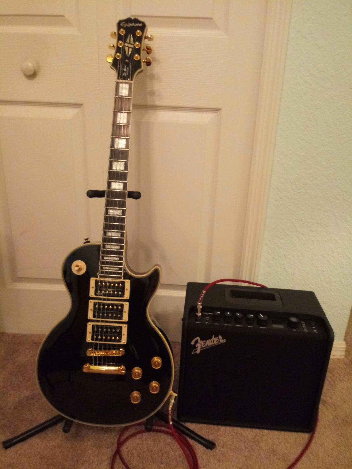 Fender Mustang LT25 Guitar Amplifier, 25-Watt Combo Amp with 8