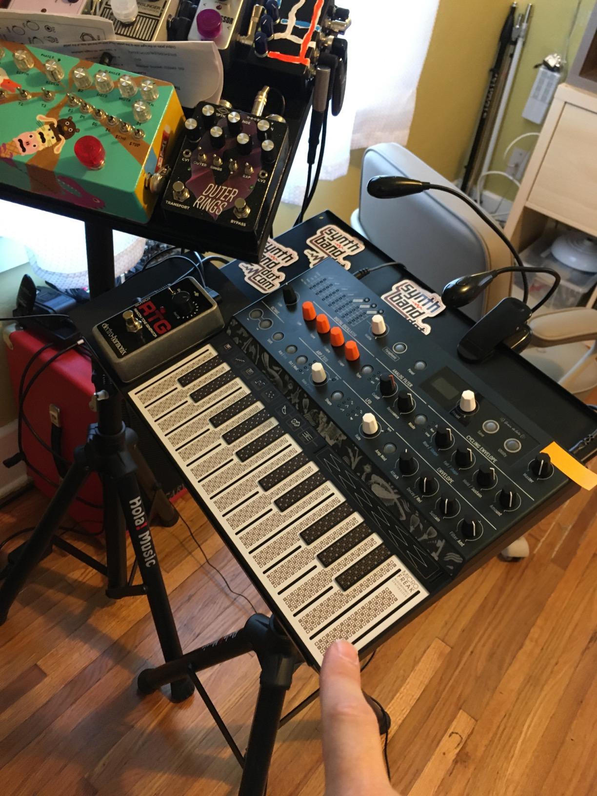 Arturia MicroFreak Synthesizer Keyboard | 21 paraphonic oscillator modes from physical modeling to wavetable, 25-key poly-aftertouch keybed, CV pitch gate and pressure customer photo 1