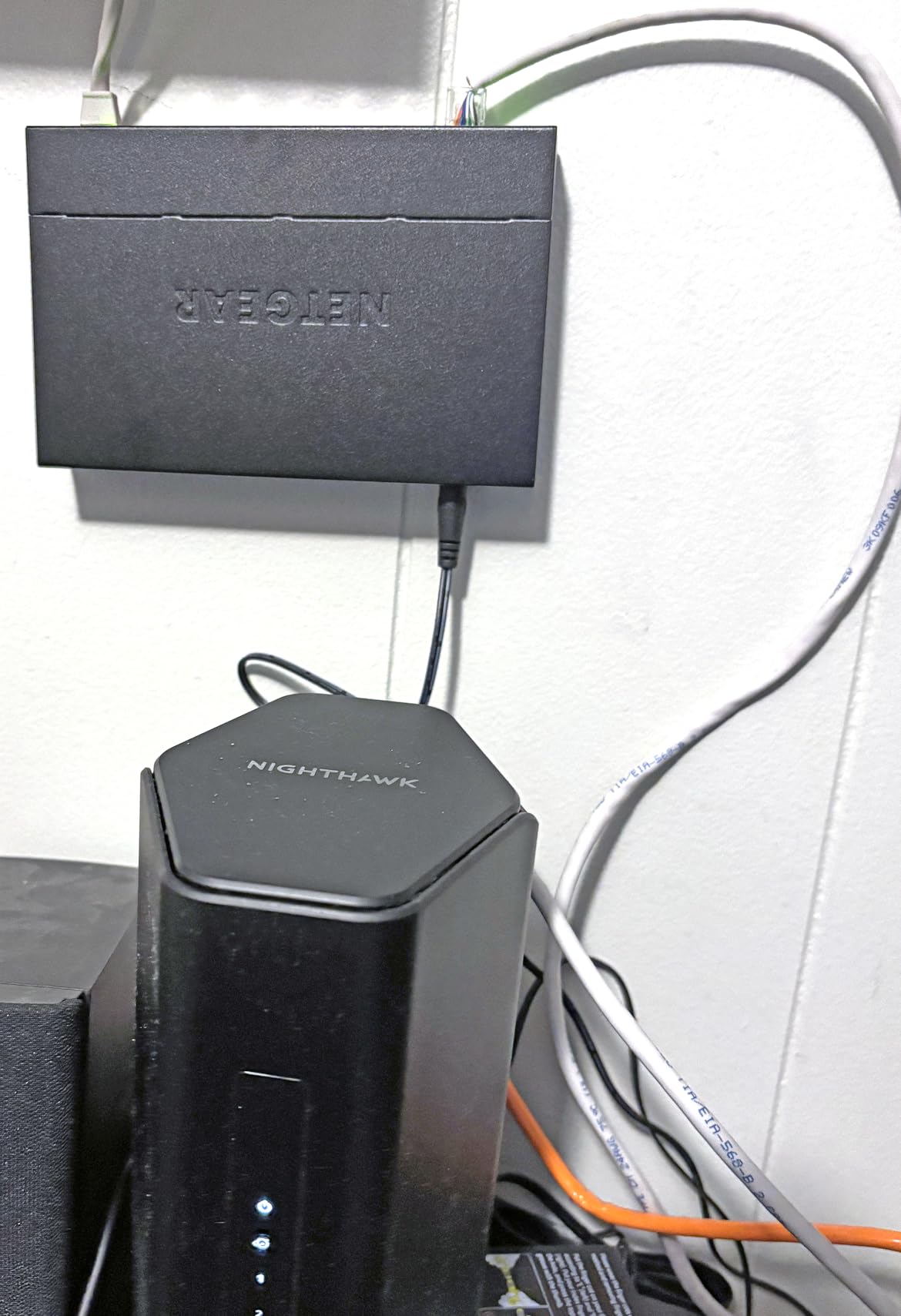 NETGEAR 8-Port Gigabit Ethernet Unmanaged Network Switch (GS308) | Essentials Model, Home Network Hub, Office Ethernet Splitter, Plug-and-Play, Silent Operation, Desktop or Wall Mount customer photo 2