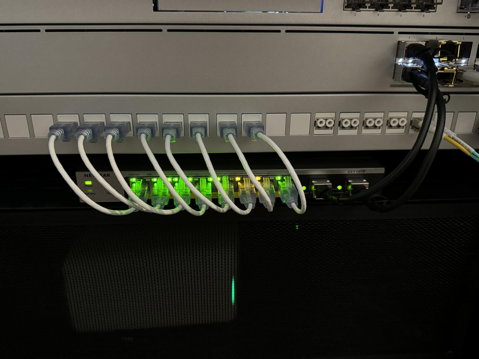 NETGEAR 10-Port PoE Gigabit Ethernet Smart Managed Network Switch (GS110TP) customer photo 2