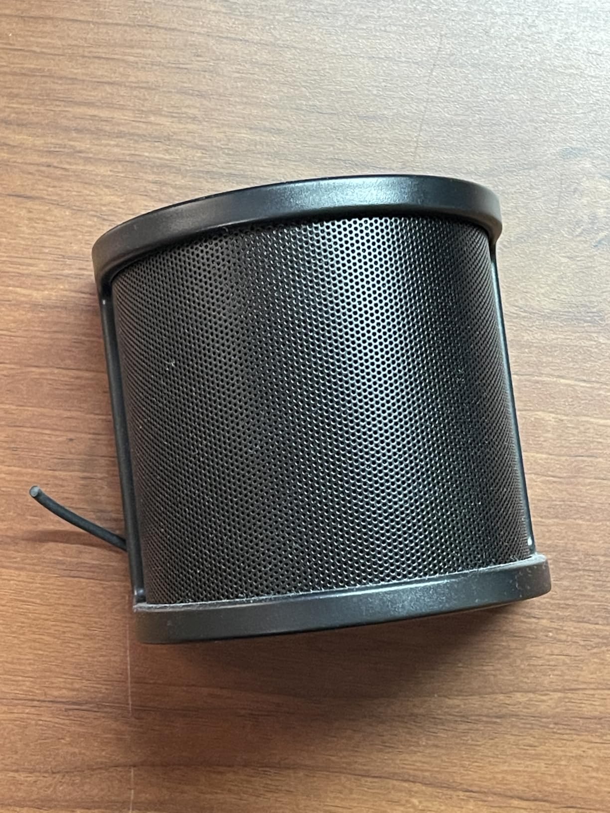Aokeo Pop Filter, [Upgraded Three Layers] Metal Mesh & Foam & Etamine Layer Microphone Windscreen Cover Handheld Mic Shield Mask, Microphone Accessories for Vocal Recording, YouTube Videos, Streaming customer photo 2