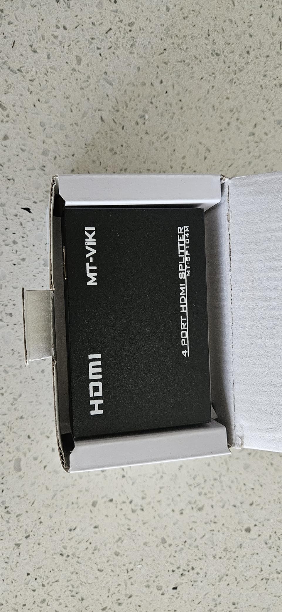 MT-ViKI HDMI Splitter 1 in 4 Out, 4K 30Hz Powered HDMI Distributor for 4 Monitors, Supports 3D & HDCP 1.4, Mirror Only, Compatible with Gaming Consoles with Power Adapter customer photo 1