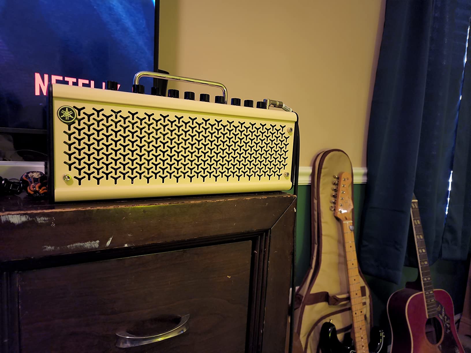 Yamaha THR10II Wired Desktop Guitar Amp, 10W customer photo 1