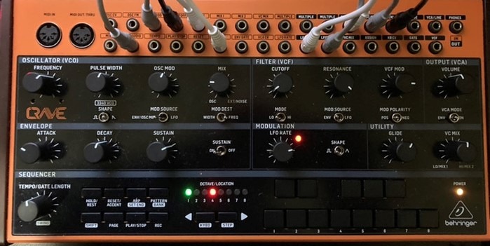 Behringer CRAVE Analog Semi-Modular Synthesizer with 3340 VCO, Classic Ladder Filter, 32-Step Sequencer customer photo 1