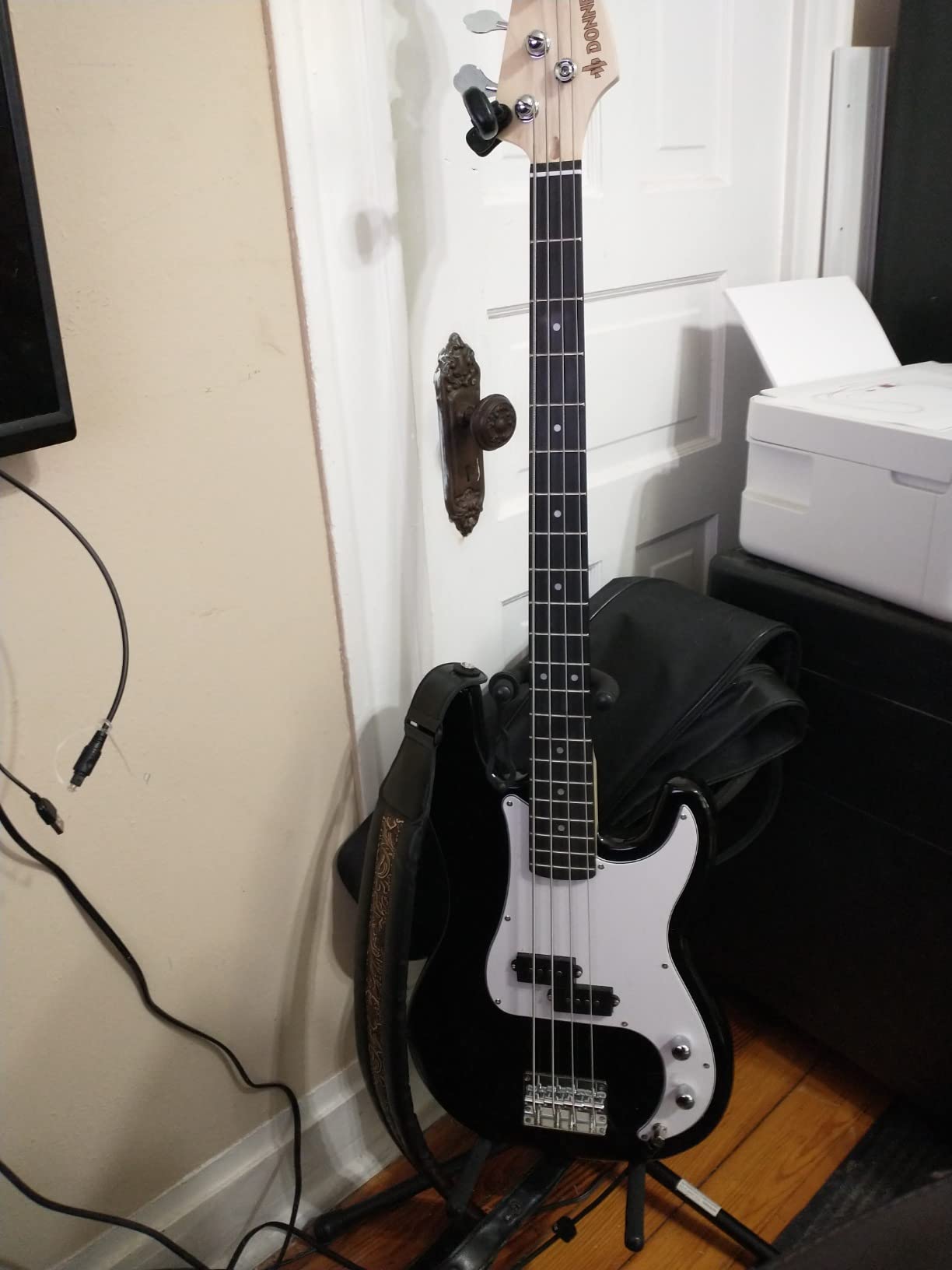 Donner Electric Bass 4 Strings Full-Size Guitar Kit PB-Style (Sunburst) | Standard Bass Beginner Kit for Starter with Free Online Lesson Gig Bag Guitar Strap and Guitar Cable, DPB-510 customer photo 1