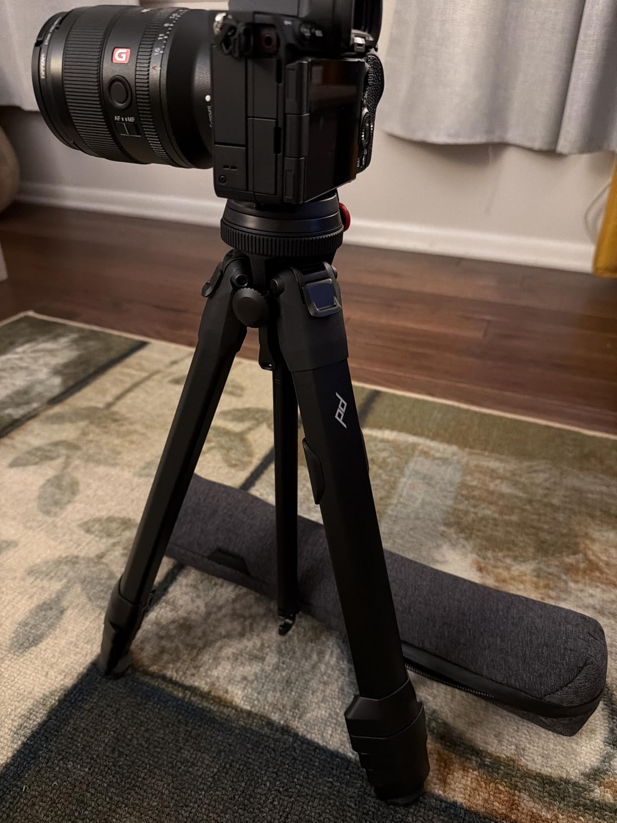Peak Design Travel Tripod, Aluminum, Compact Design, Quick Setup and Takedown, Pro-Level Stability, Ergonomic Ball Head, Compact and Portable Travel Tripod for Camera and Phone, 20 lb Capacity customer photo 2