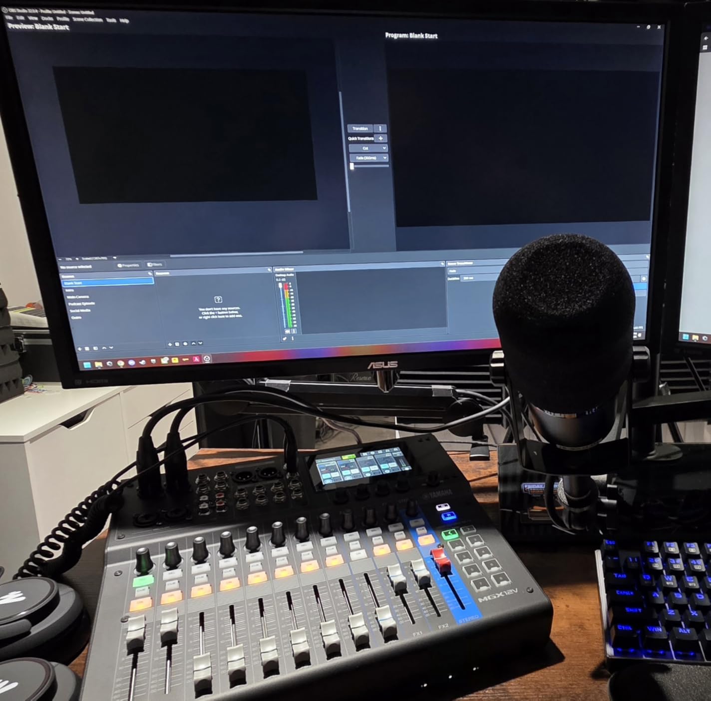 MAONO MH601 Wired Studio Headphone for Podcast Recording Stream DJ Mixing | Over Ear Headset with 50mm Drivers, Detachable 3.5mm/6.35mm Jack Cables for Audio Interface Mixer Microphone PC Monitoring customer photo 2