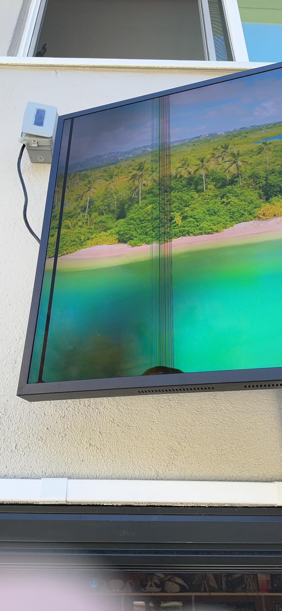 SAMSUNG 65-inch Class QLED 4K The Terrace Partial Sun Outdoor, Direct Full Array 16x, Quantum HDR 32x, Weatherproof, Wide Viewing Angle Smart TV w/ Alexa Built-in (QN65LST7TAFXZA, Latest Model) customer photo 2