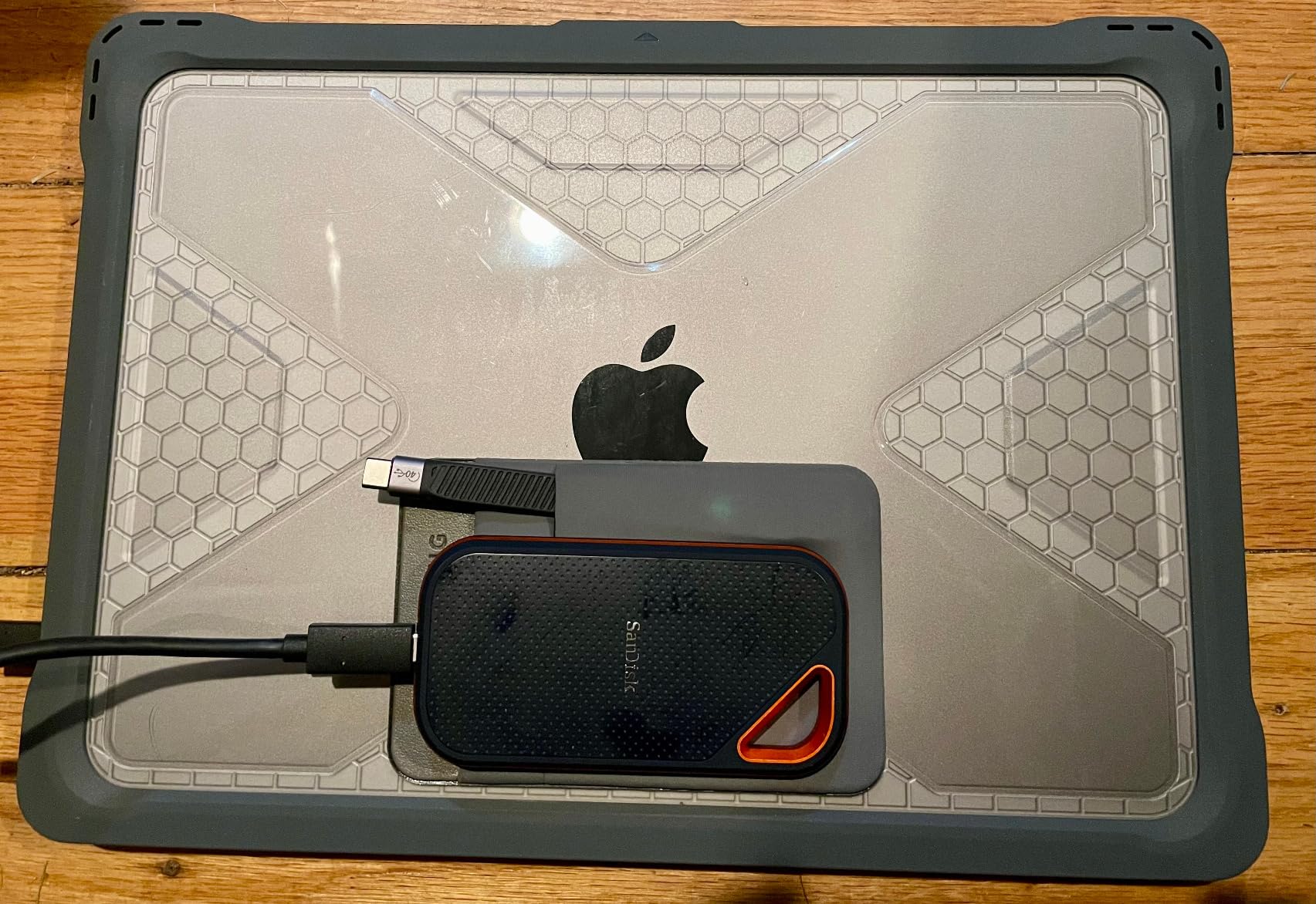 SanDisk 1TB Extreme PRO Portable SSD - Up to 2000MB/s, USB 3.2 Gen 2x2, IP65 customer photo 1