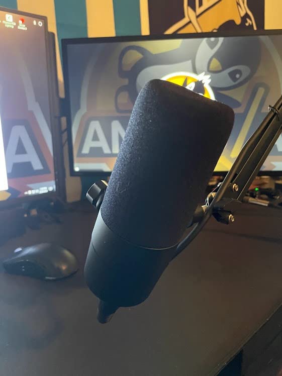 PreSonus PD-70 Dynamic Vocal Microphone for Broadcast, Podcasting, and Live Streaming customer photo 2