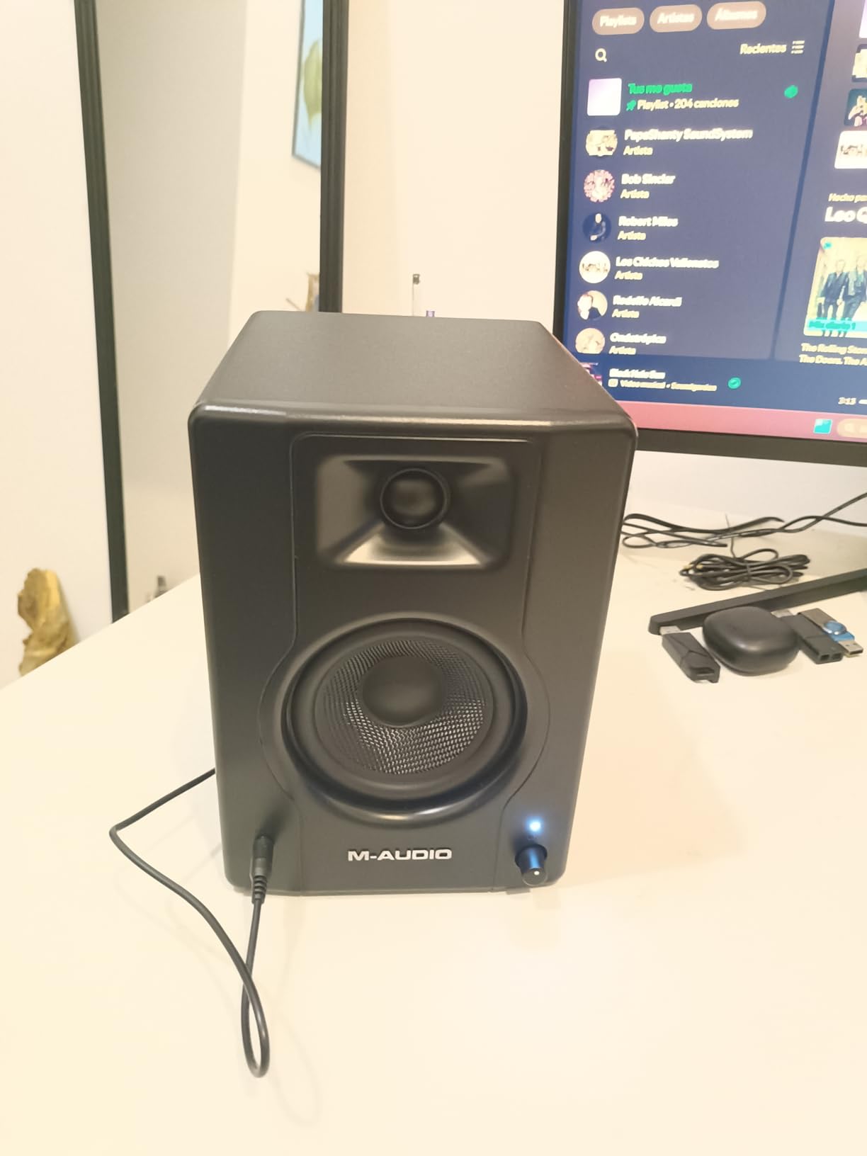 M-AUDIO BX3 3.5 inch Wired Studio Monitors Pair, Compact Wired Desktop Speakers for Recording, Mixing and Multimedia, Music Production Software Suite Included customer photo 1